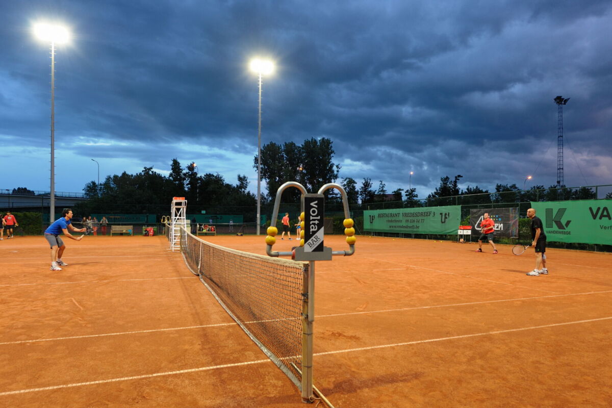 Éclairer efficacement les terrains de sport